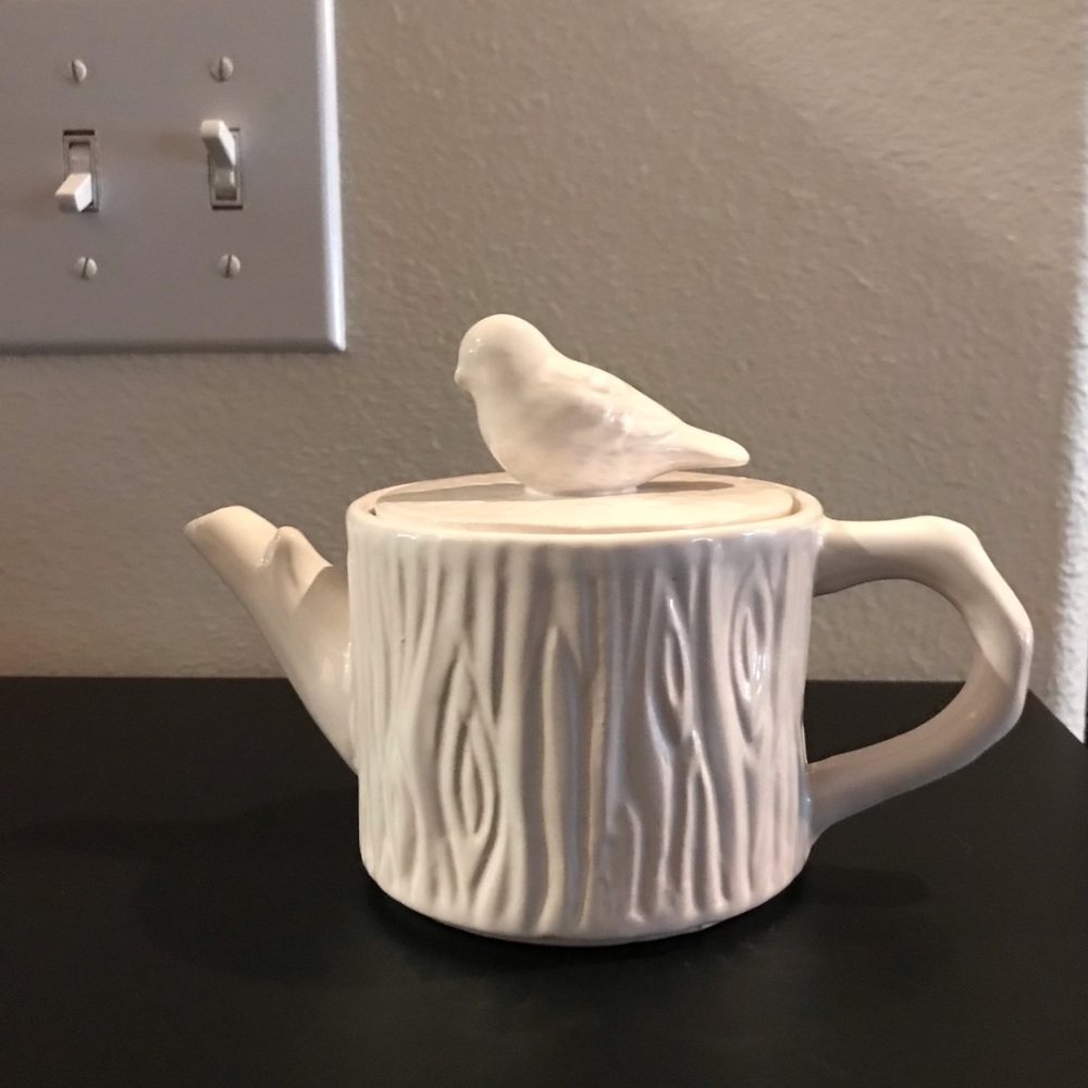Two’s Company Woodgrain Teapot